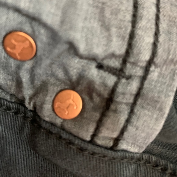 Never worn dark cut off jean shorts size 27 - Picture 10 of 11